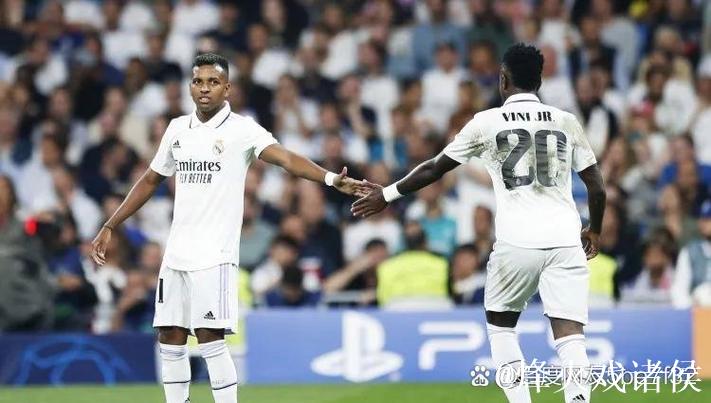 德甲-鲁尔区德比门框救主 多特蒙德与沙尔克握手言和